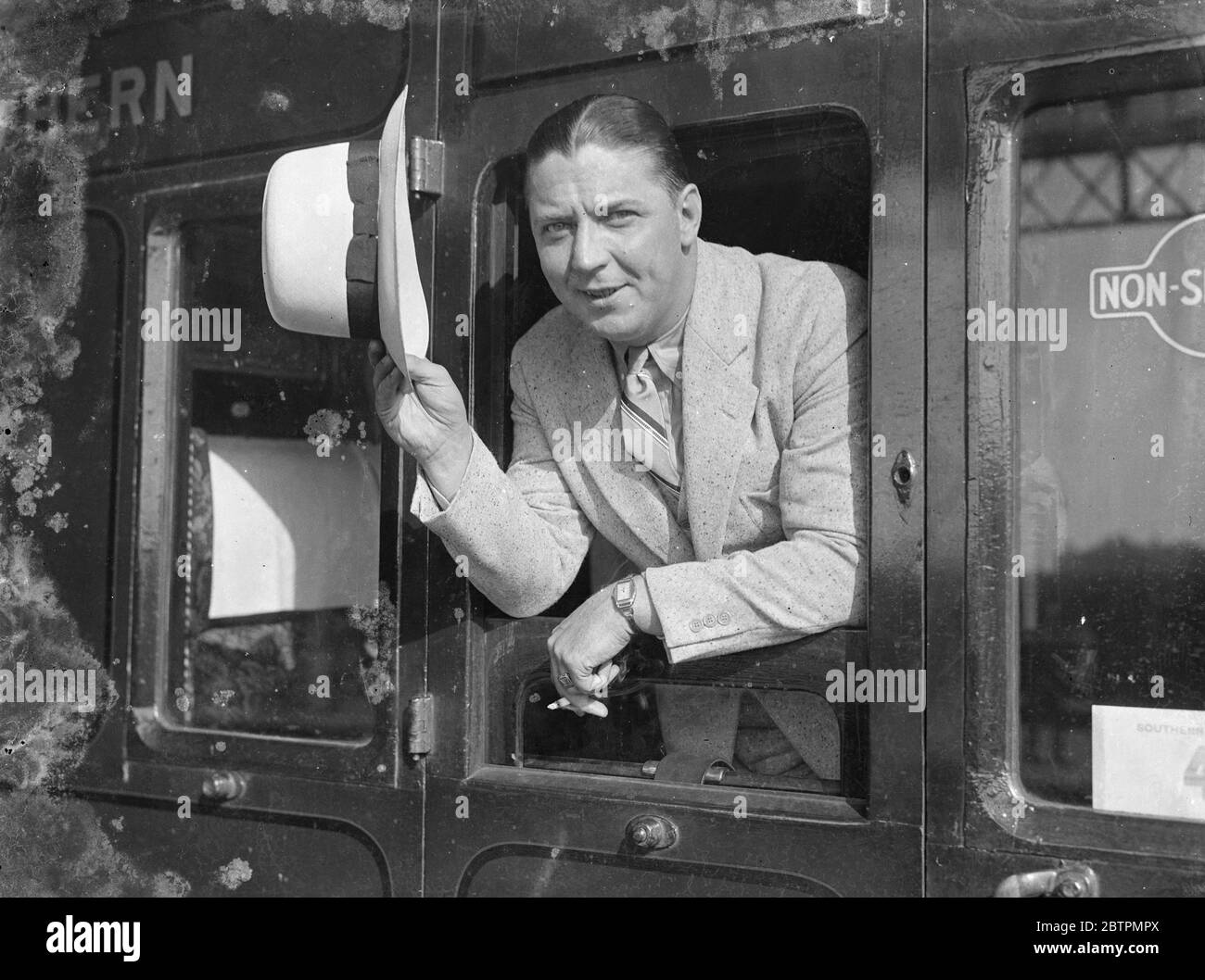 Foto zeigt : Charles Penman [ Canadian Radio , cbc , Sprecher ? ] 1936 Originalunterschrift von Negativ Stockfoto