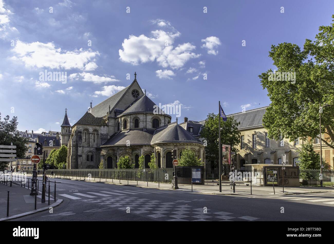 Paris, Frankreich - 14. Mai 2020: Kirche Saint Martin des Champs, Blick auf die Apsis, 12. Jahrhundert in Paris Stockfoto
