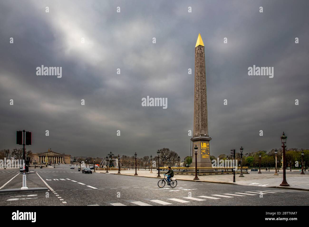 Paris, Frankreich - 17. März 2020: 1. Tag der Eindämmung wegen der Covid-19-Pandemie auf dem Place de la Concorde, nahe der Champs Elysees in Paris Stockfoto