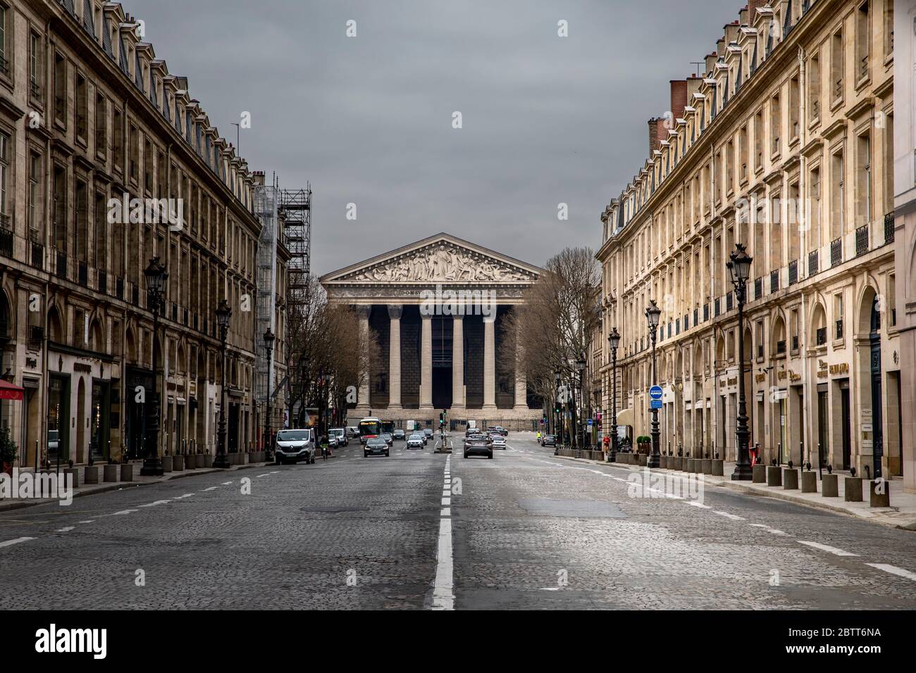 Paris, Frankreich - 17. März 2020: 1. Tag der Eindämmung wegen der Covid-19-Pandemie auf dem Place de la Concorde, nahe der Champs Elysees in Paris Stockfoto