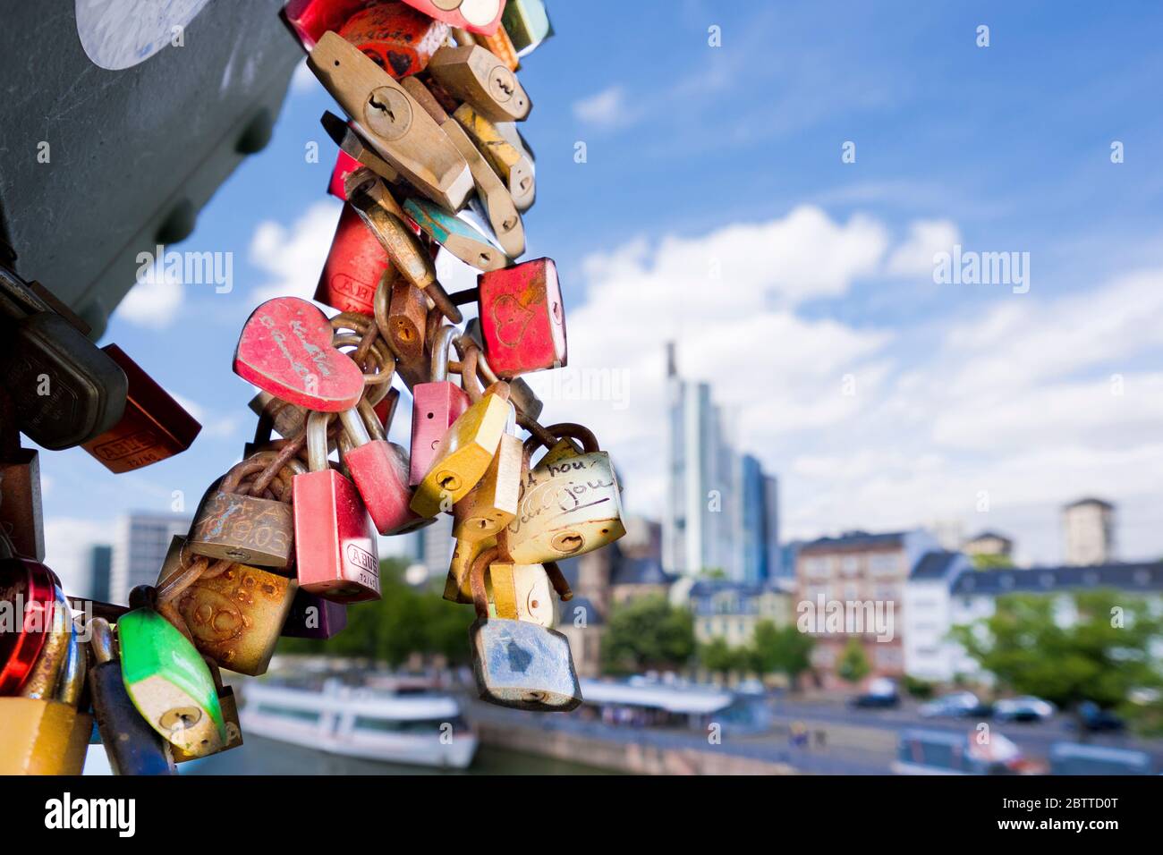 Liebessschloesser am Eisernen Steg, Frankfurt am Main Stockfoto