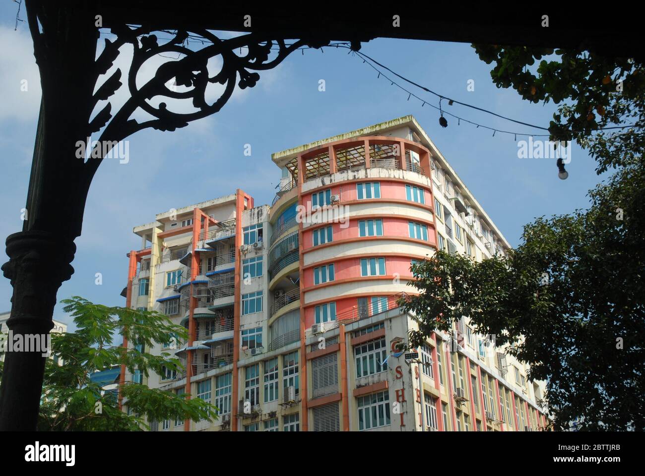 Apartmentblock, Yangon, Myanmar, Asien. Stockfoto