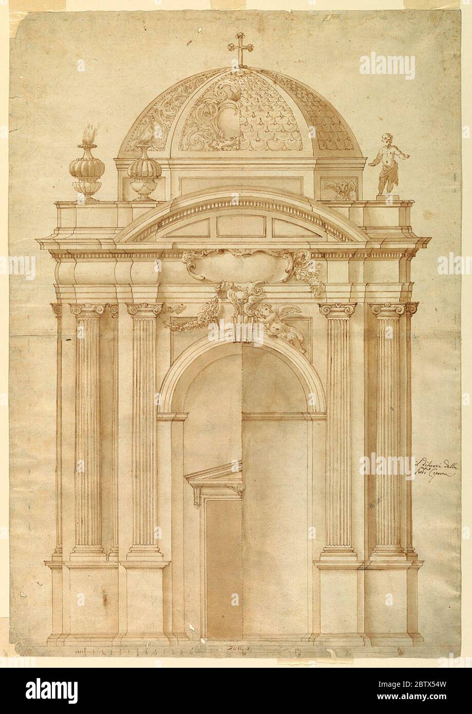 Erhebung einer Kapelle mit alternativen Vorschlägen. Forschung in ProgresseDie Tür befindet sich in einer hohen Nische, die von eingebetteten geriffelten ionischen Säulen flankiert wird. An den Ecken der façade stehen ähnliche mit Teilen von solchen zusätzlich links vorgeschlagen. Über dem Schlussstein des Bogens befindet sich ein Cherub. Stockfoto