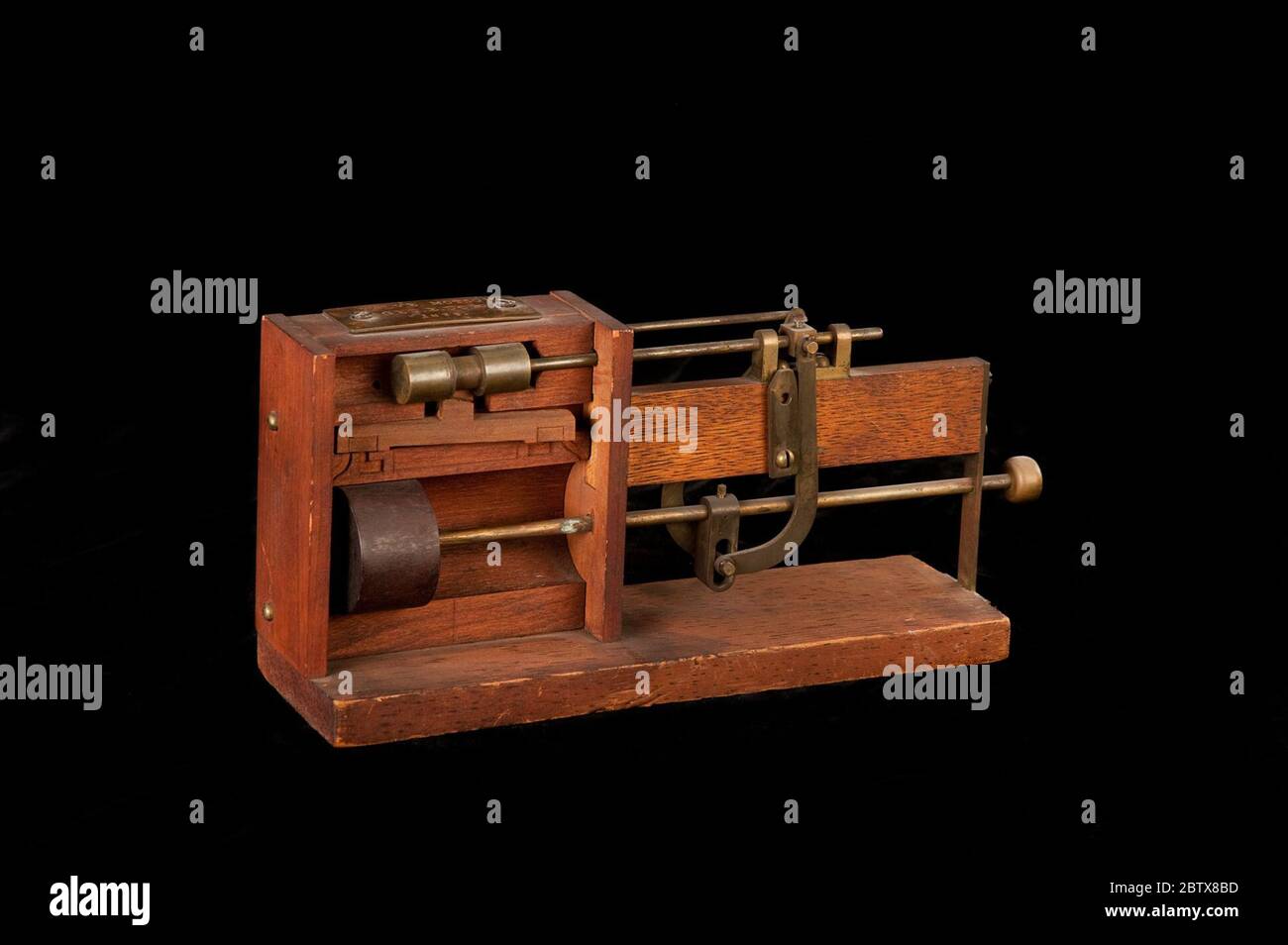 Dow DirectActing Dampfpumpe Patentmodell. Dieses Modell wurde beim U.S. Patent Office mit der Anmeldung für das Patent an G. E. Dow, San Francisco, Kalifornien, 4. November 1879, Nr. eingereicht Stockfoto