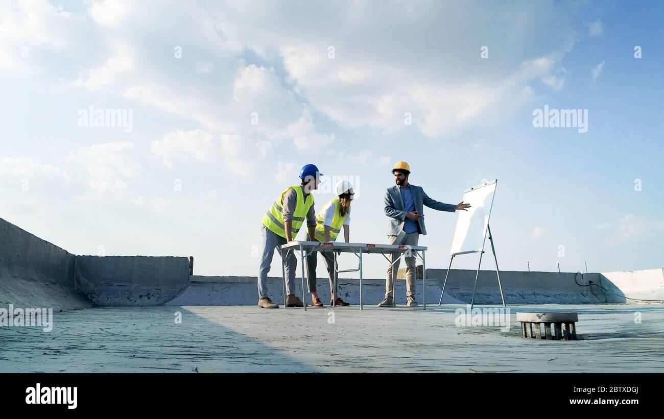 Bild von Bauingenieur Arbeiten auf der Baustelle Stockfoto