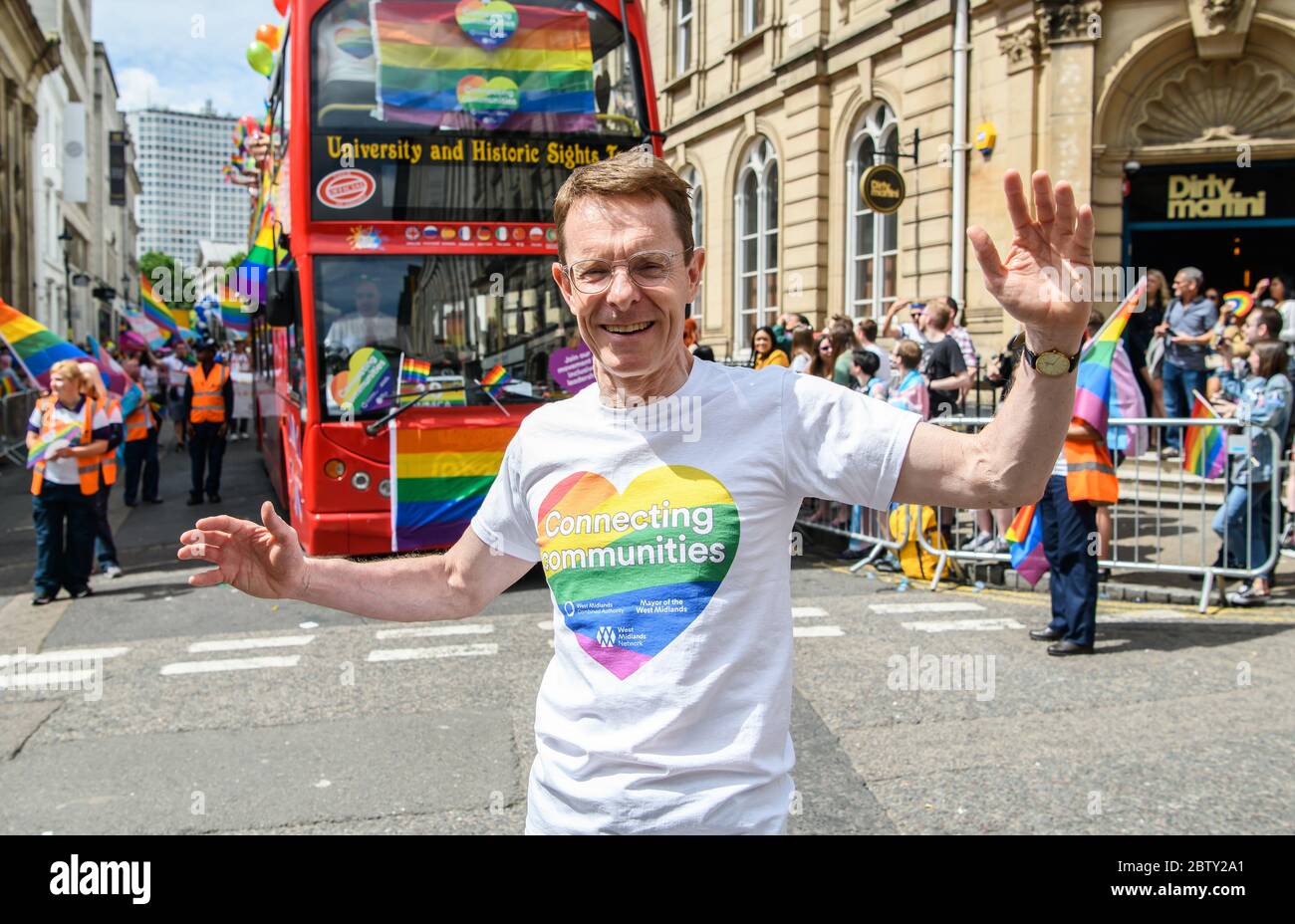 Andy Street Bürgermeister der West Midlands, der an der Birmingham Gay Pride Parade 2019 teilnimmt. Stockfoto