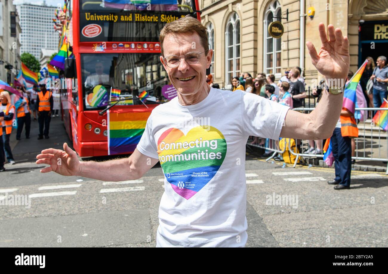 Andy Street Bürgermeister der West Midlands, der an der Birmingham Gay Pride Parade 2019 teilnimmt. Stockfoto