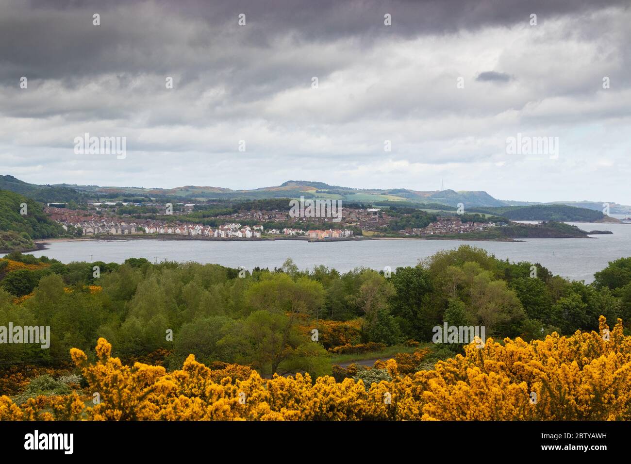 Blick auf Dalgety Bay von North Queensferry, Fife, Schottland Stockfoto