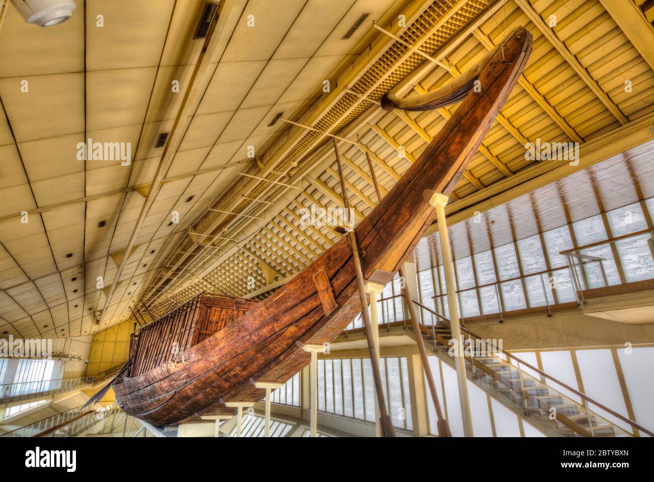 Das Khufu Schiff, Gizeh Solar Boat Museum, die Pyramiden von Gizeh, UNESCO Weltkulturerbe, Gizeh, Ägypten, Nordafrika, Afrika Stockfoto