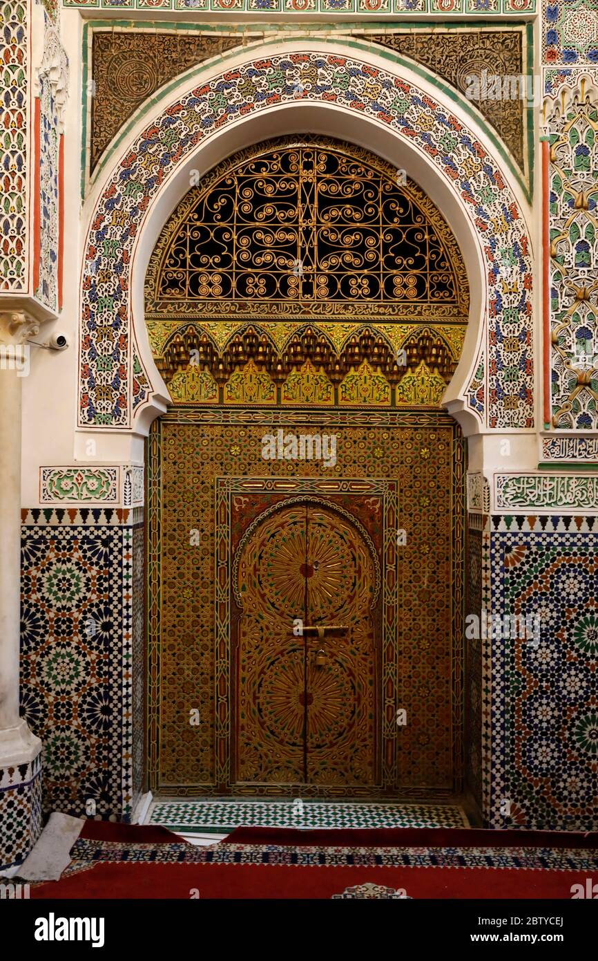 Innenansicht von Zawiya von Moulay Idriss II, Alte Medina (Fes el-Bali), UNESCO-Weltkulturerbe, Fez, Marokko, Nordafrika, Afrika Stockfoto