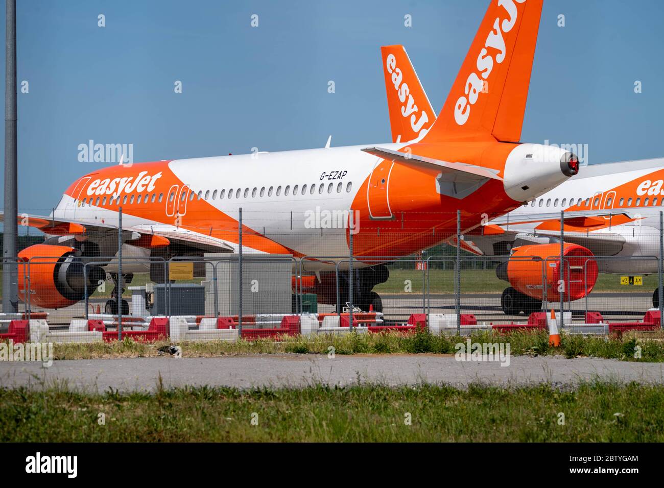 Southend Airport Essex 28. Mai 2020 Easyjet Flugzeuge am Flughafen Southend gelegt als Easyjet Tausende von Entlassungen in einem Umbau Airbus A319-111 ankündigt Quelle: Ian Davidson/Alamy Live News Stockfoto