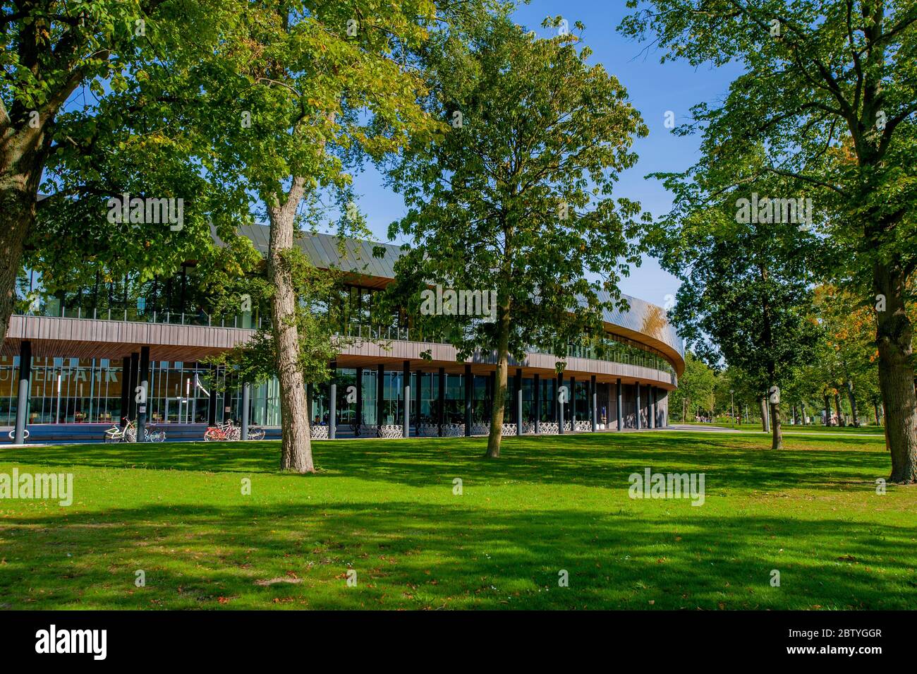 Sportcampus Zuiderpark, Den Haag, Niederlande. Ist ein mehrfach preisgekröntes Sportzentrum mit 50 Millionen Euro. Der 33,000 m2 große Sportcampus wurde von Arc entworfen Stockfoto