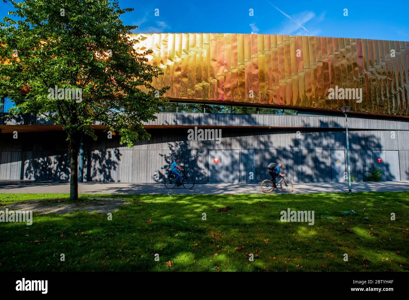 Sportcampus Zuiderpark, Den Haag, Niederlande. Ist ein mehrfach preisgekröntes Sportzentrum mit 50 Millionen Euro. Der 33,000 m2 große Sportcampus wurde von Arc entworfen Stockfoto