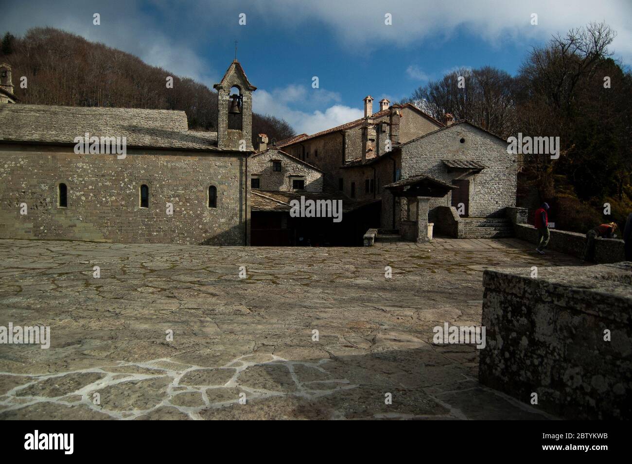 Wallfahrtskirche La Verna, Franziskanerschutzgebiet im toskanischen Apennin. Stockfoto