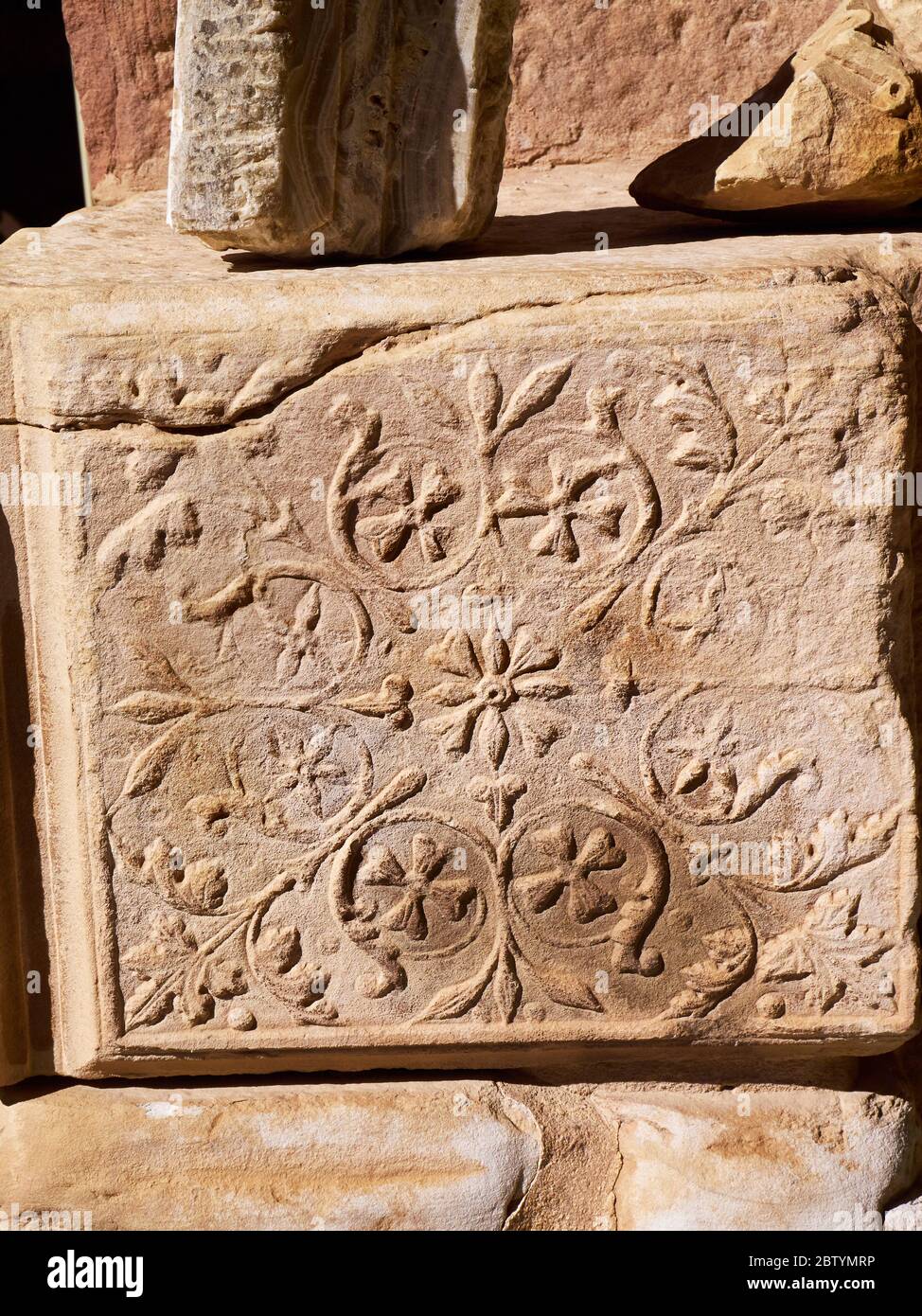 Detail der Steinblockruinen in der antiken Stadt Petra, Jordanien Stockfoto