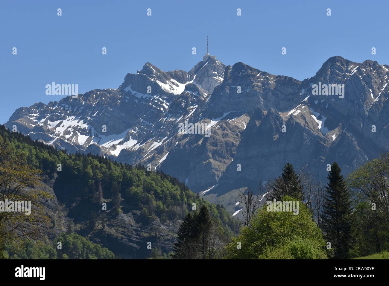 Mount Säntis in der Schweiz an einem sehr schönen blauen Himmel Tag Stockfoto