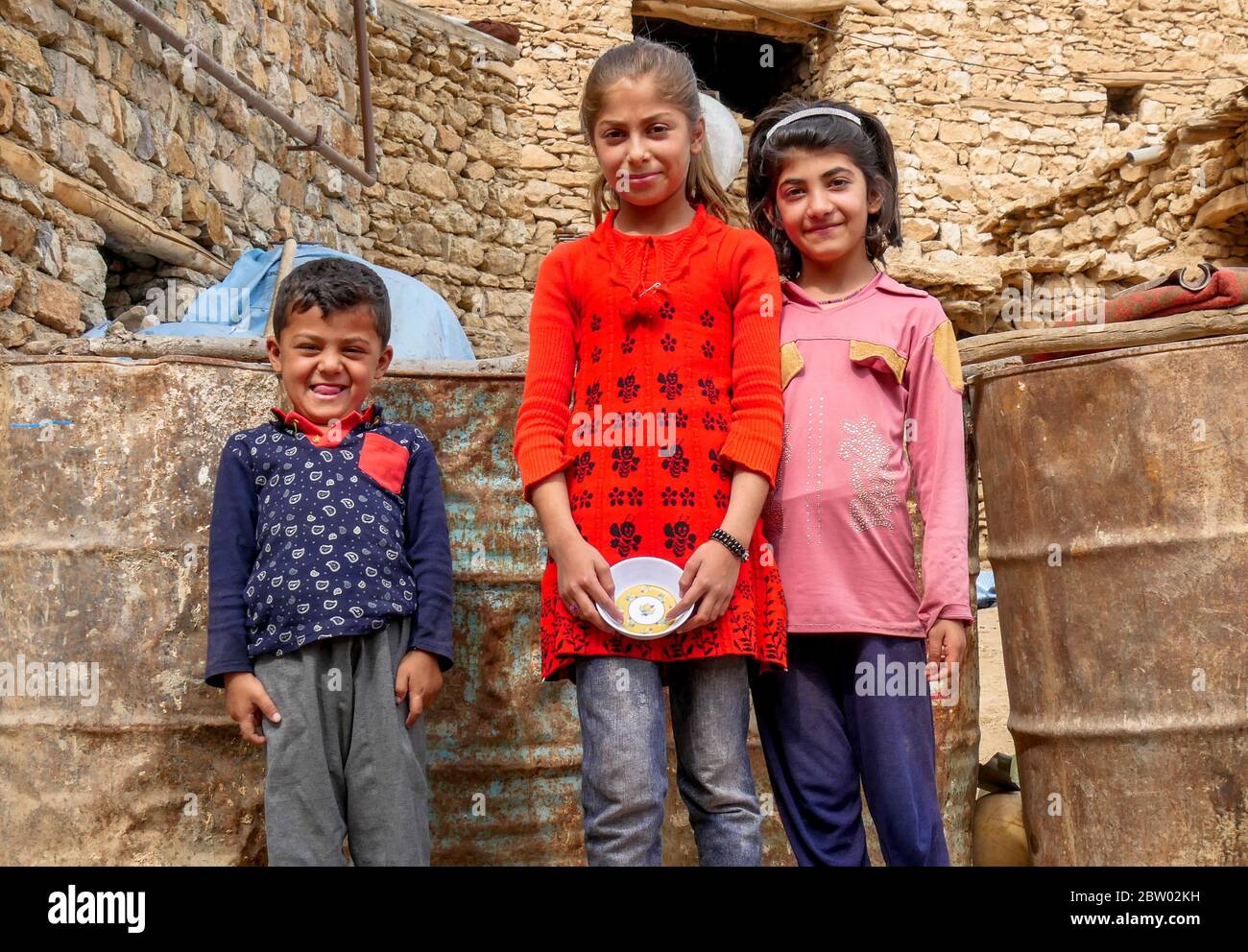 Kurdische Kinder im Dorf Palangan (Kurdistan Iran) Stockfoto
