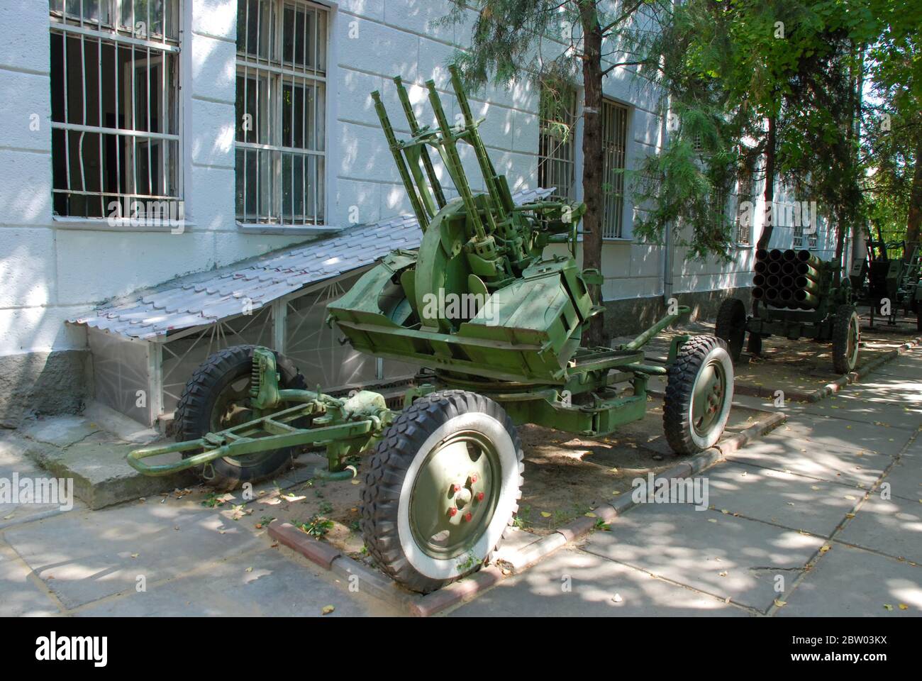 Ein Flak-Geschütz der Wladimirov KPV ZPU-4 ist in Chisinau, Moldawien, ausgestellt Stockfoto