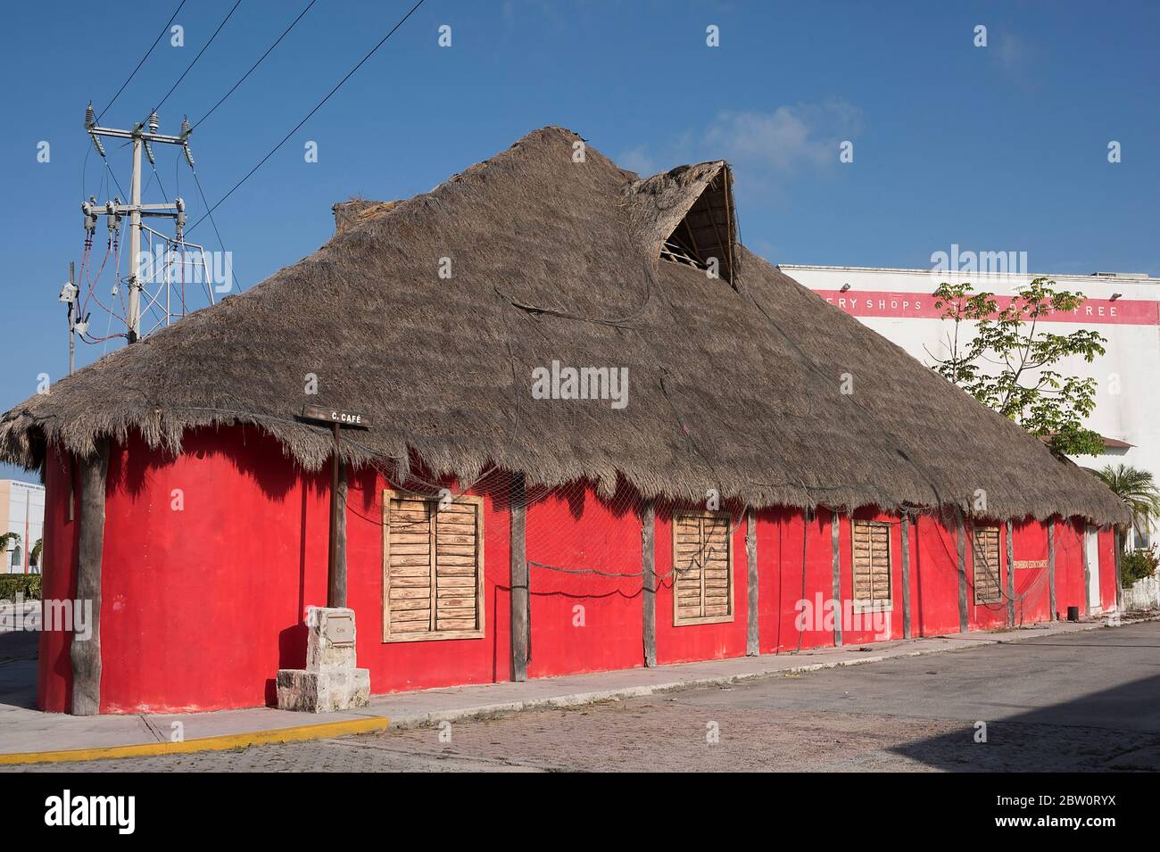 Red Cottage im Sommer mexikanischen Ort Stockfoto