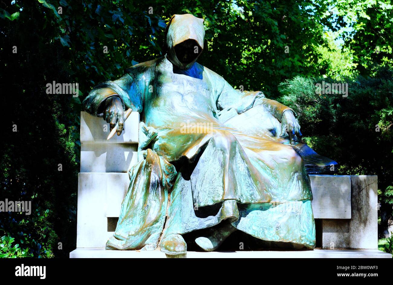 Die Statue des Anonymen - des namenlosen Chronisten von Ungarn. Stockfoto