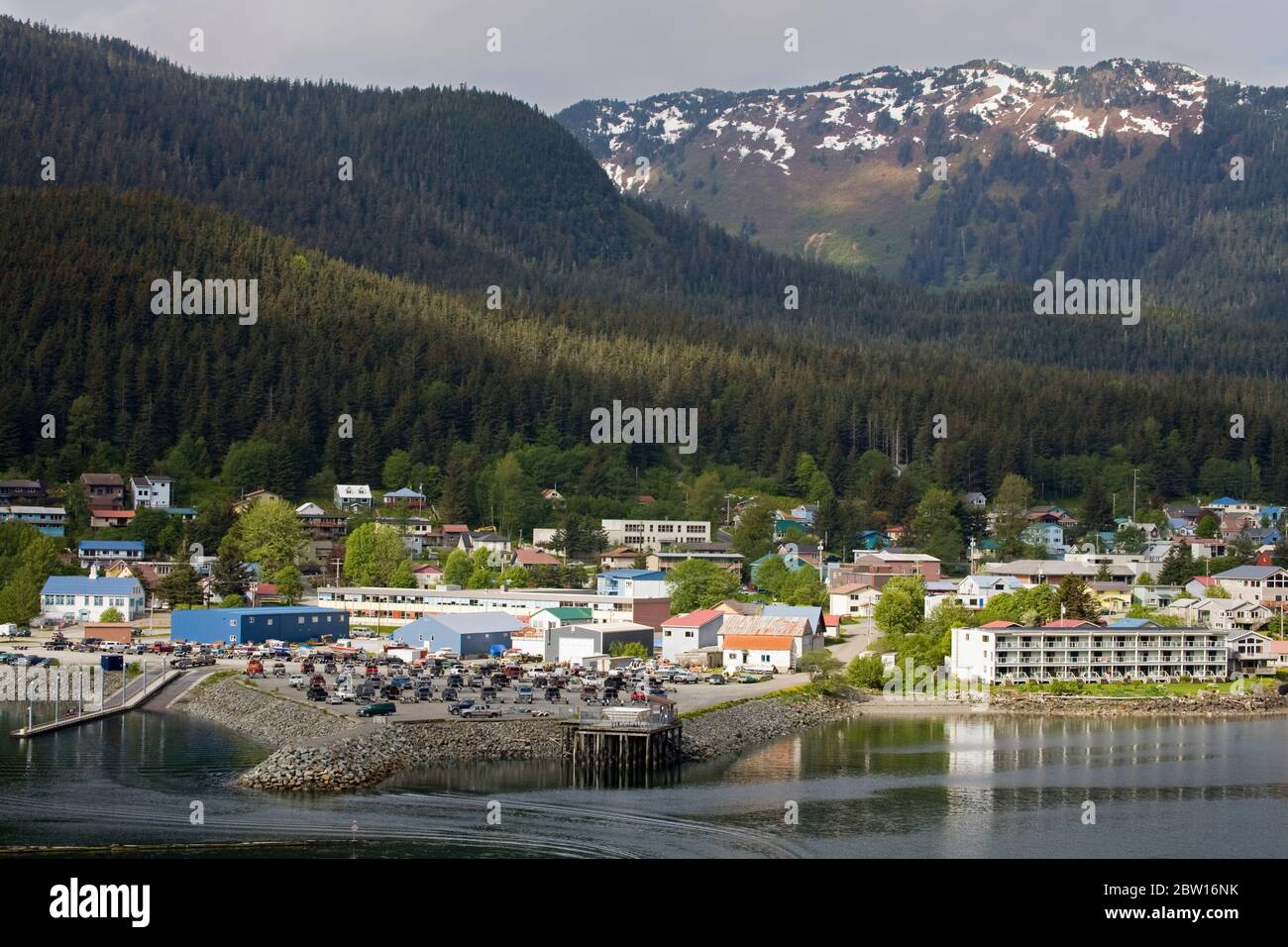 Douglas Island Marina über den Gastineau Channel von Juneau City, Juneau, Südost-Alaska, USA Stockfoto