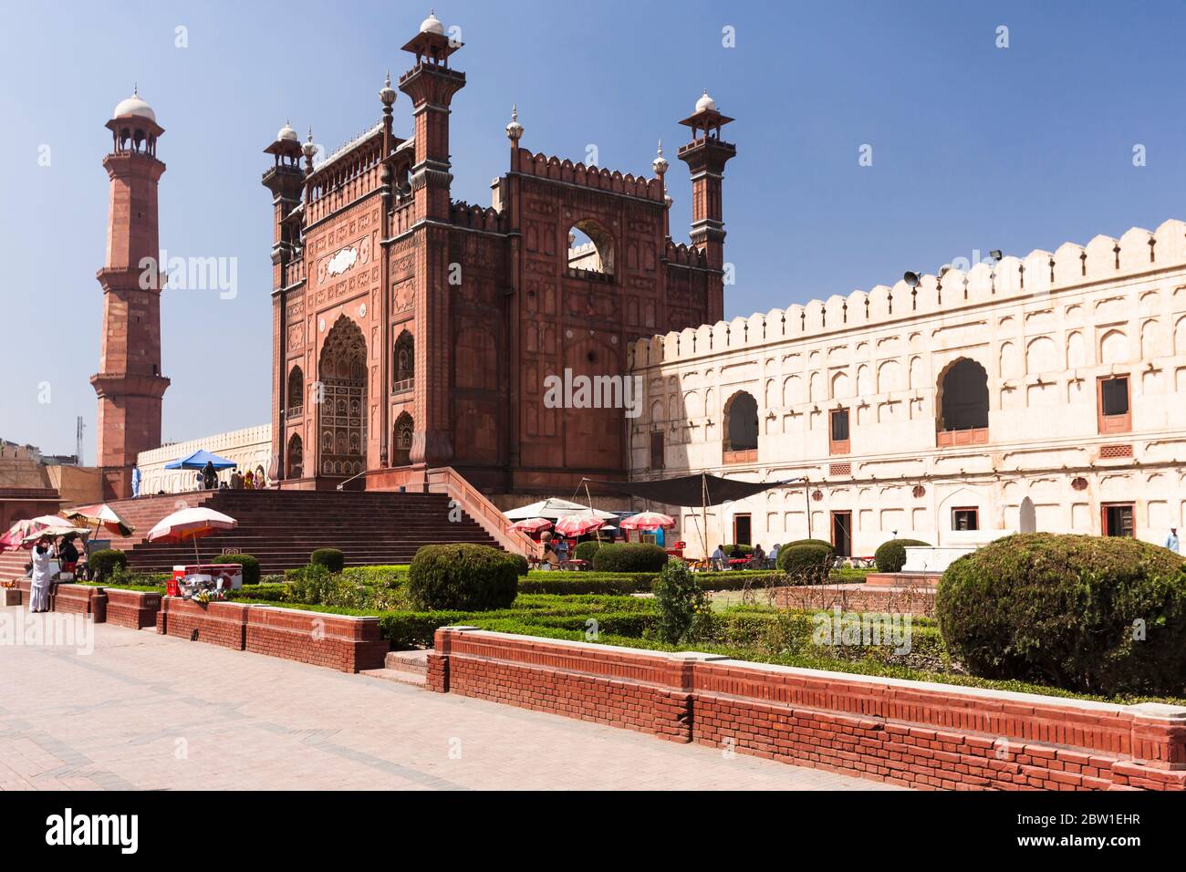 Haupttor der Badshahi Moschee, Lahore Fort, Lahore, Punjab Provinz, Pakistan, Südasien, Asien Stockfoto