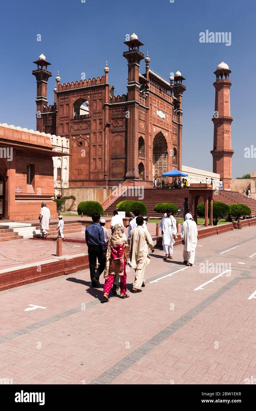 Haupttor der Badshahi Moschee, Lahore Fort, Lahore, Punjab Provinz, Pakistan, Südasien, Asien Stockfoto