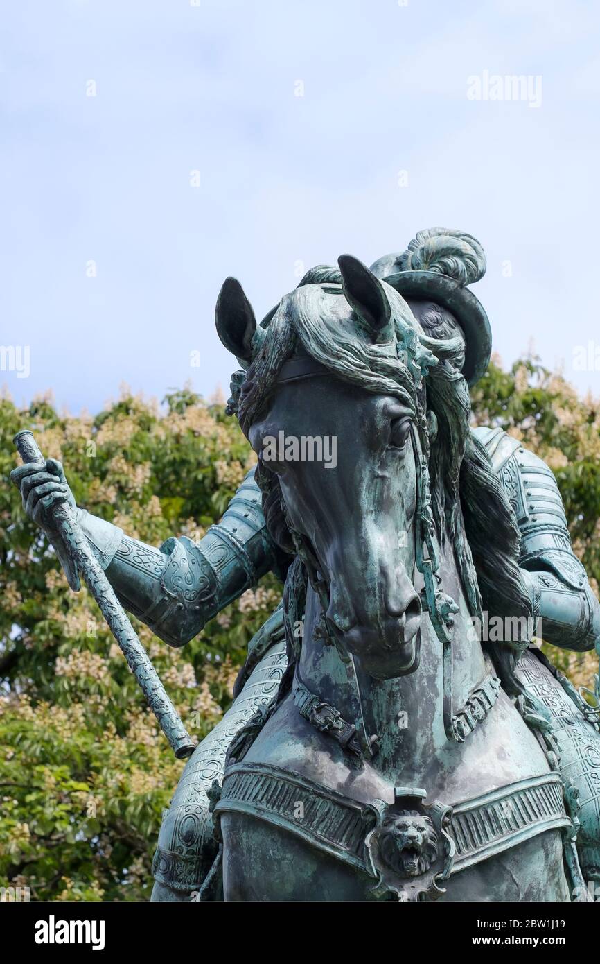 Den Haag, Niederlande - Mai 15 2020: Die Statue von Wilhelm I., Prinz von Oranien oder Willem van Oranje, Noordeinde Palast in Den Haag, Niederlande. Stockfoto
