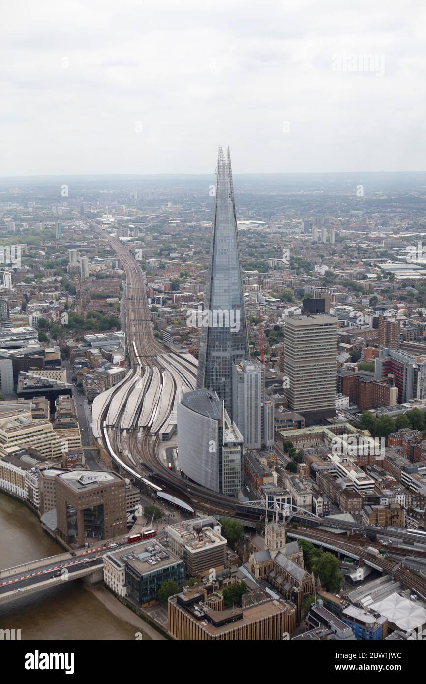 Luftaufnahme der Shard und London Bridge Station Stockfoto