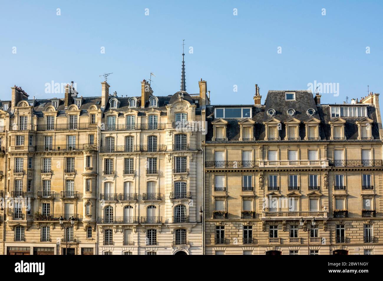 Haussmann-Gebäude an der seine. Paris. Frankreich Stockfoto