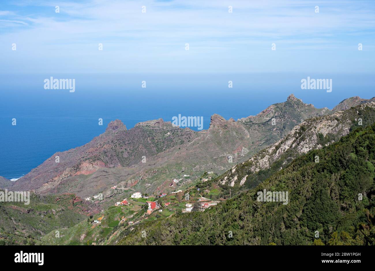 Panoramablick auf Anaga Berge - Wandern Teneriffa, Spanien, Aussichtspunkt vom mirador Risco Magoje Stockfoto