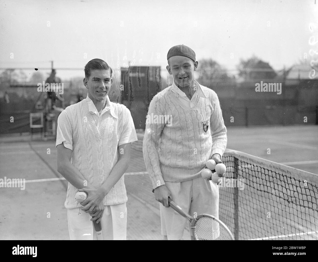 R. C Nicoll & H. Watkins bei der Bournemouth Hard Courts Tennis Championship. 25 April 1937 [?] Stockfoto