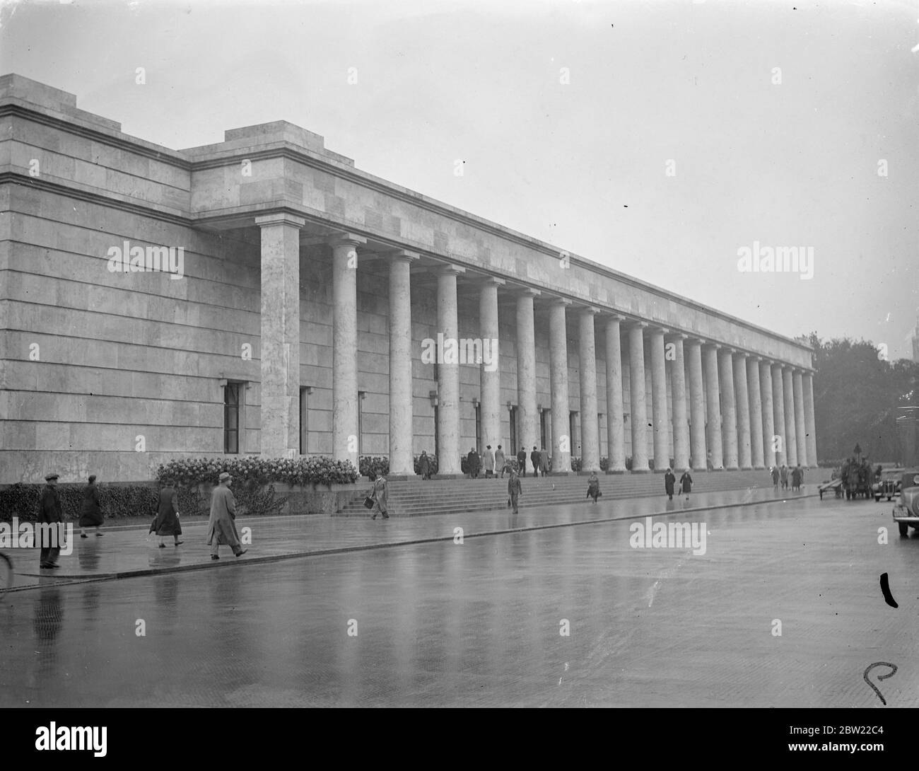 Wo Hitler und Mussolini in München zusammenkommen. Gerade eingetroffen ist das Bild des kürzlich eingeweihten Hauses deutscher Kunst in der Prinzen Regent Straße, München. Es wird erwartet, dass Hitler und Mussolini im Haus der Deutschen bei während des italienischen Diktators Besuch in München zu beraten. 25. September 1937 Stockfoto