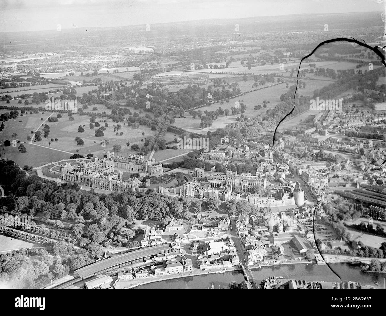 Windsor Castle, seit 1000 Jahren Heimat der englischen Könige., Fotos zeigen ein Bild aus der Luft. August 1938 Stockfoto
