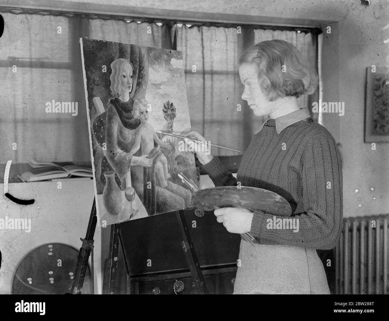Mädchen wird etablierte Künstler mit 14. Tochter eines Künstlers. Ursula McCannell, Tochter des Künstlers Otway McCannell, ist mit 14 Jahren das jüngste Mitglied, das in den Women's International Art Club gewählt wurde. Sie ist zudem die jüngste Ausstellerin der Society of Women Artists. Ursula begann ihre Karriere vor sechs Jahren, indem sie ihre ersten Bemühungen ihren Eltern für Pennies verkaufte. Ein paar Jahre später, eines der Bilder realisiert Â£20. Ihr Vater ist Direktor der Farnham School of Art. Foto zeigt Ursula McCannell bei der Arbeit an ihrem neuesten Bild "die Madonna" in ihrem Farnham (Surrey) Haus. Januar Stockfoto