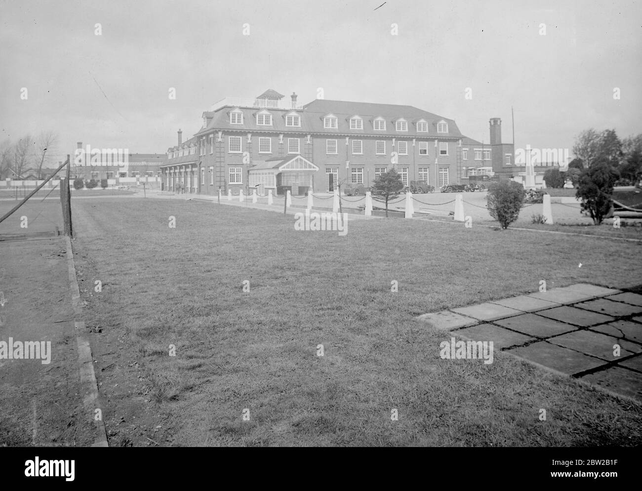 Die neue Metropolitan Police Ausbildungsschule in Hendon ist nun fast fertig für die ersten Studenten. Das College, das nächsten Monat vom Prince of Wales eröffnet werden soll, wird die beste Polizeischule der Welt sein. 25. April 1934 Stockfoto