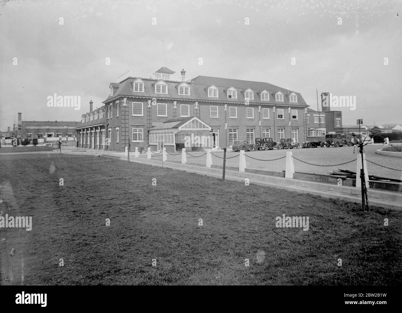 Die neue Metropolitan Police Ausbildungsschule in Hendon ist nun fast fertig für die ersten Studenten. Das College, das nächsten Monat vom Prince of Wales eröffnet werden soll, wird die beste Polizeischule der Welt sein. 25. April 1934 Stockfoto