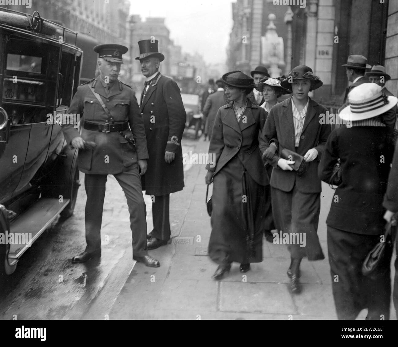 Canada Club unterhält Sir R.L. Borden zum Mittagessen General Carson, der kanadischen Streitkräfte. 1914-1918 Stockfoto