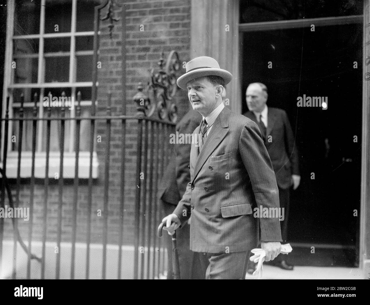 Graf Edward Raczynski, der polnische Botschafter, verließ heute Nachmittag (Samstag) die Downing Street Nr. 10. September 1939 Stockfoto