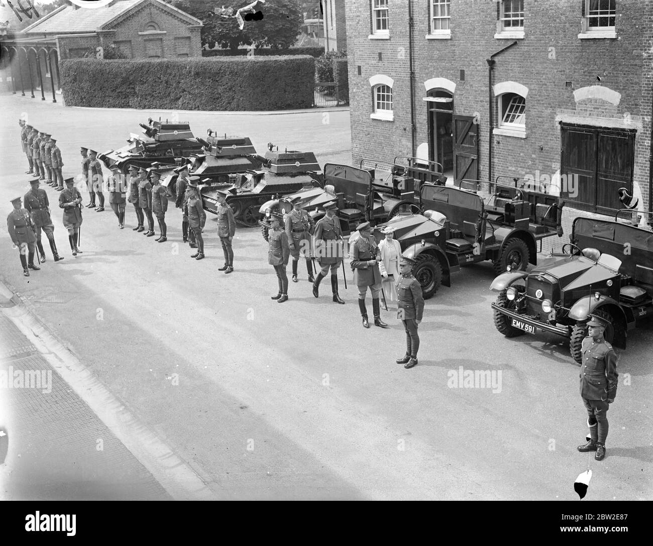 Ein allgemeiner Blick, als die Königin einen informellen Besuch machte und die Buchten der Königin inspizierte, von denen sie Oberst in der Williams-Kaserne in Aldershot ist. 24 Juli 1937 Stockfoto
