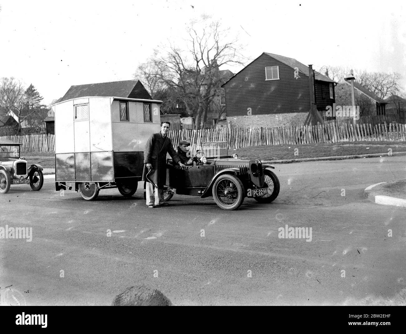 Auto und Anhänger. 1934 Stockfoto