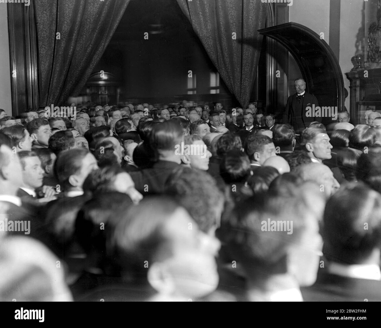 Lord Haig bei Lloyd's. 26. Februar 1920 Haig, Douglas (1. Earl Haig) Britischer General und Marschall; führte britische Armeen in Frankreich im Ersten Weltkrieg 1915-1918  1861-1928 Stockfoto