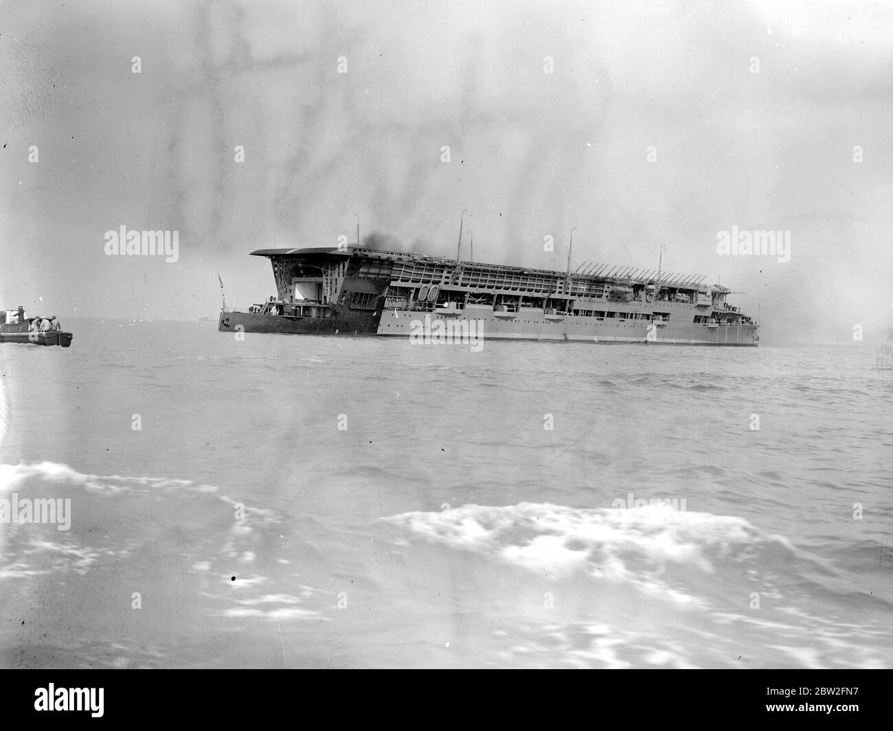 H.M.S.Flugzeugträger Furious bei Spithead. 15 Mai 1929 Stockfoto