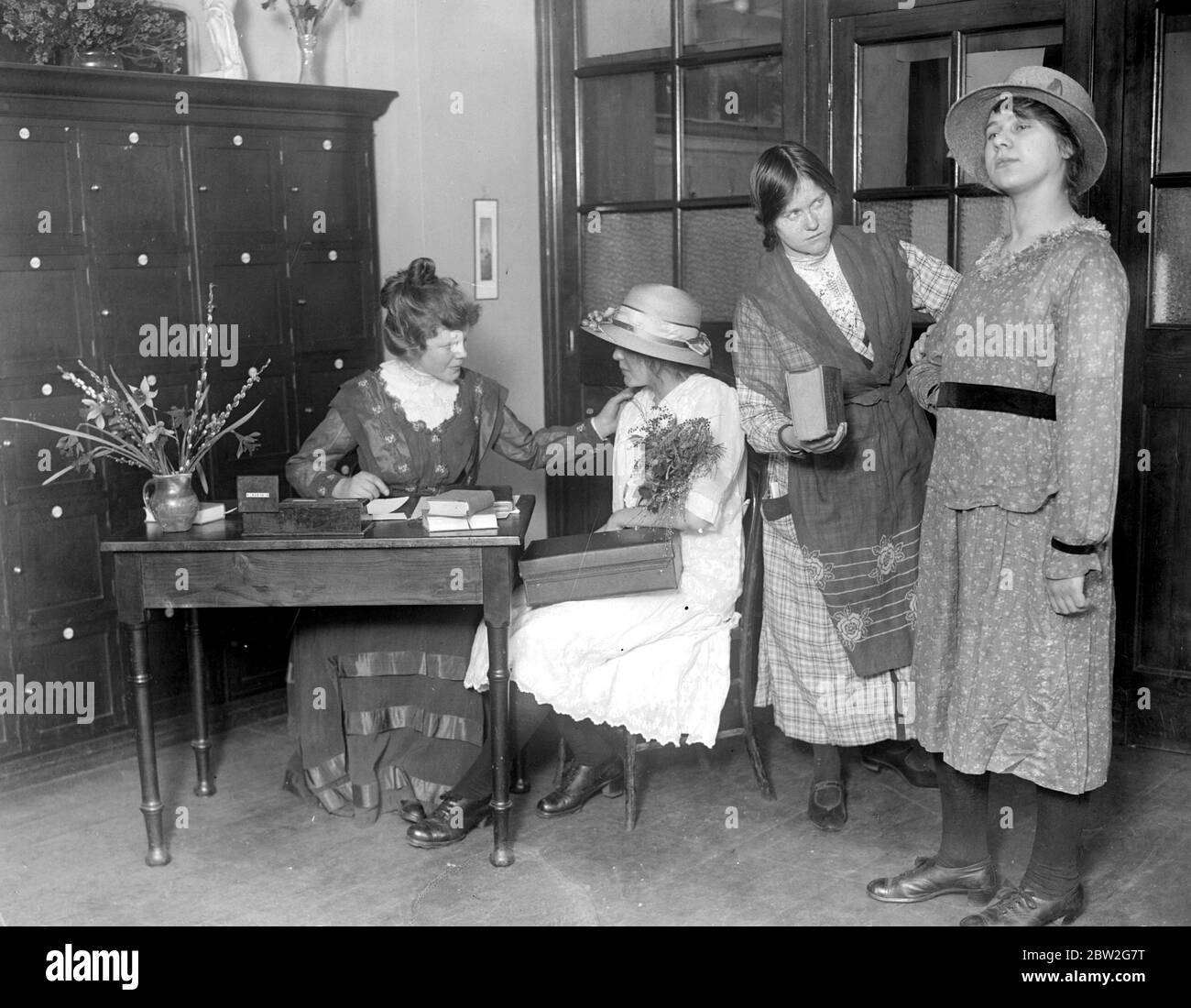Selfridge's Continuation School. Dramatische Klasse - Eitelkeit fair. 27 Februar 1920 Stockfoto