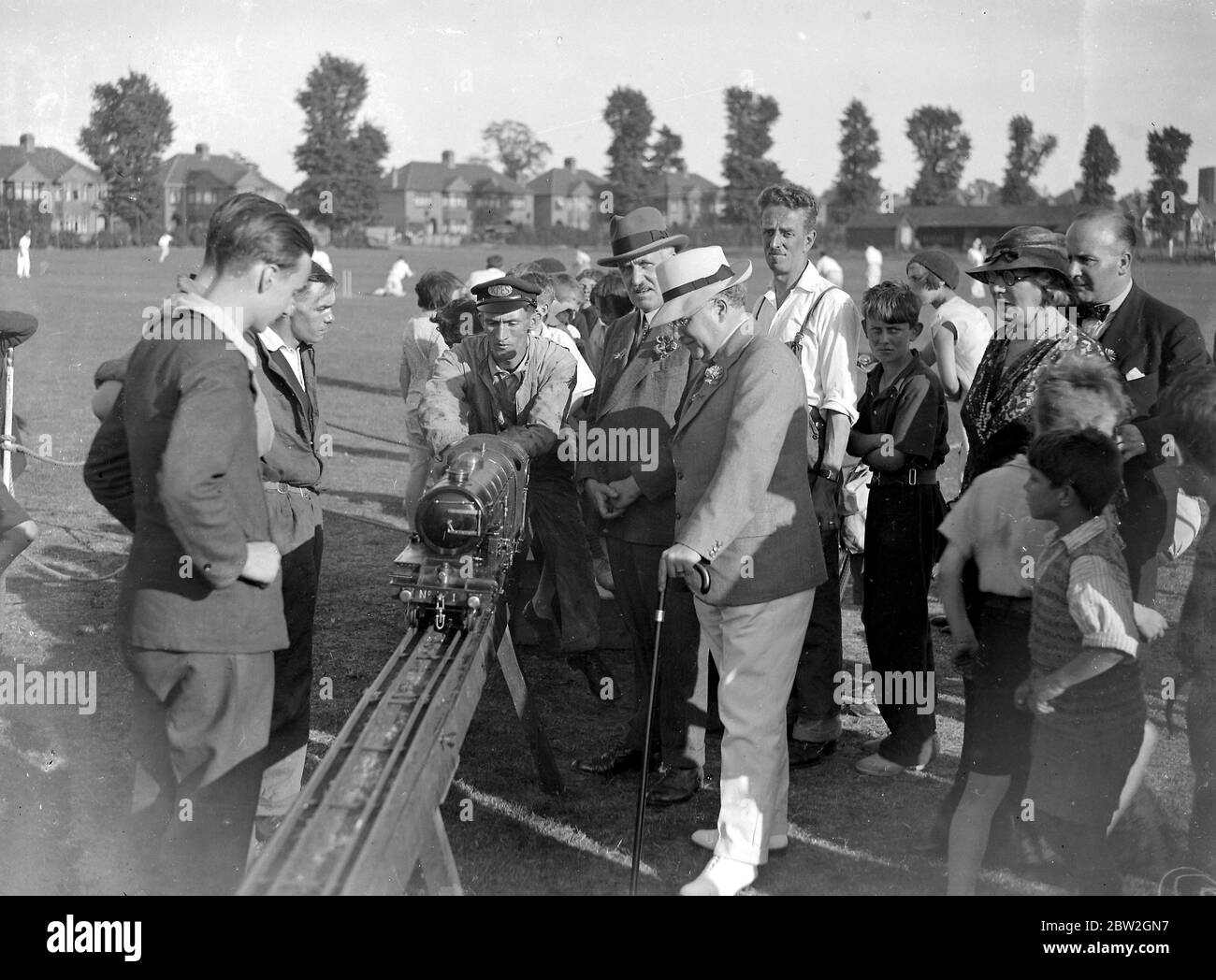 Kingsley Wood mit Miniaturzügen. 1934 Stockfoto