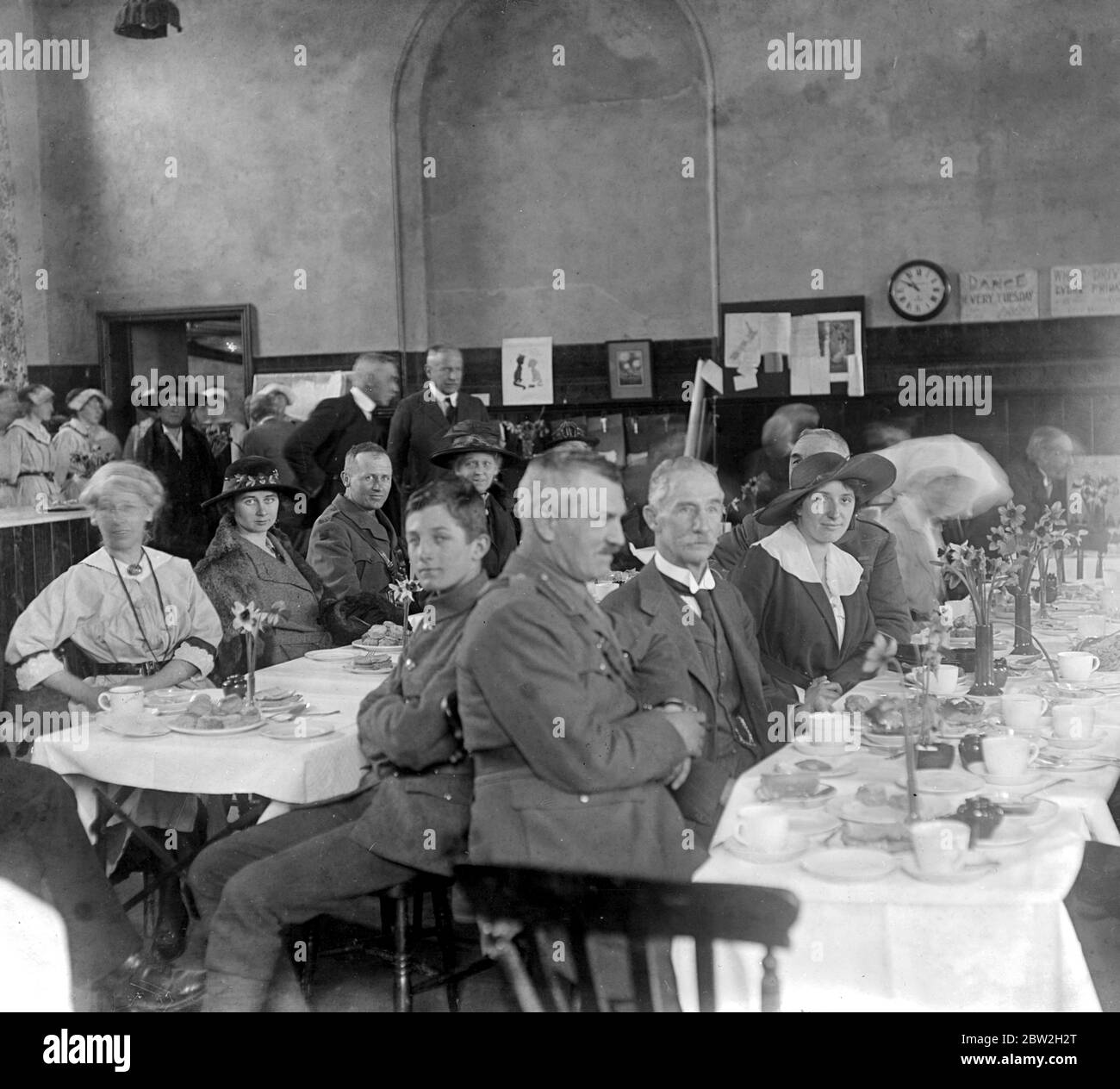 Der König inspiziert neuseeländische Truppen auf der Salisbury-Ebene. Mai 1917 Stockfoto