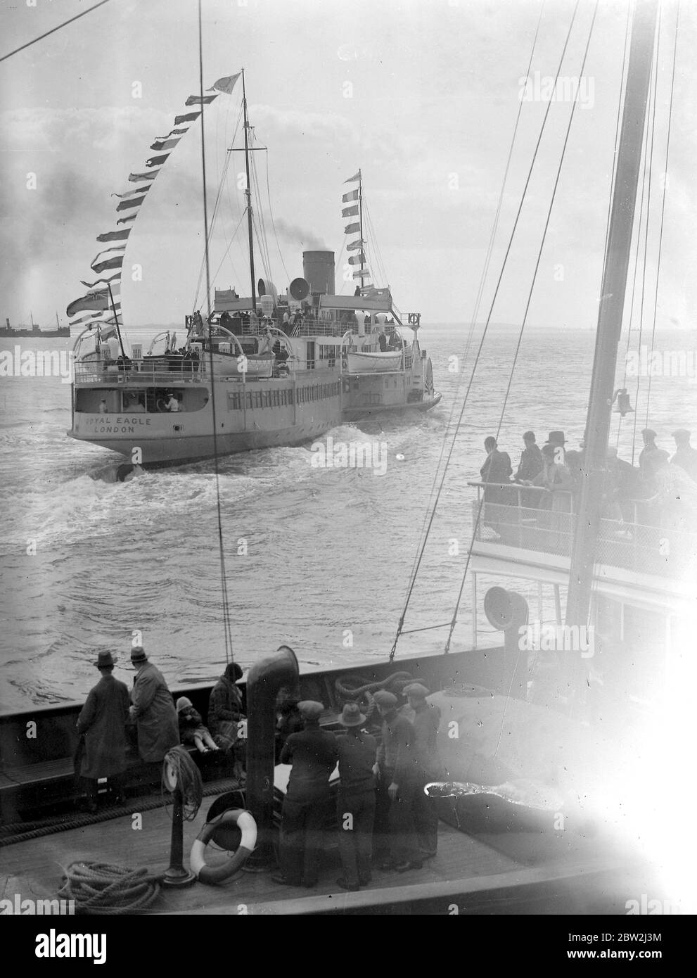 Royal Eagle Pleasure Steamer auf ihrer Reise um die Flotte (Silver Jubilee Celebrations) in der Themse. Mai 1935 Stockfoto