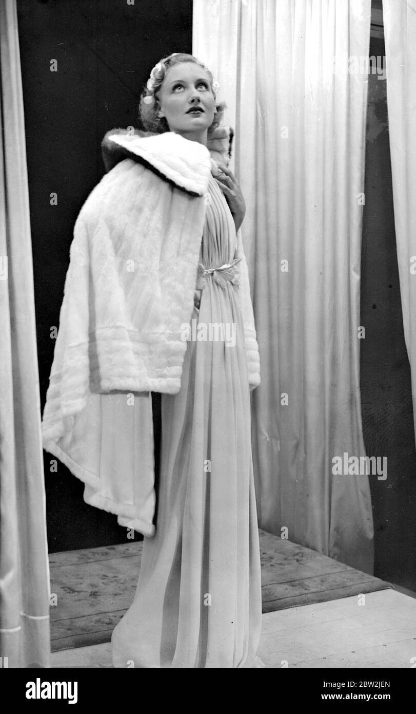 Miquette, der neue Chef von Selfridge Mannequin, trat in die Fußstapfen von Dawn und Gloria, die sich aufmachen, um eine Mannequin-Schule für sich zu gründen. 24. September 1936 Stockfoto