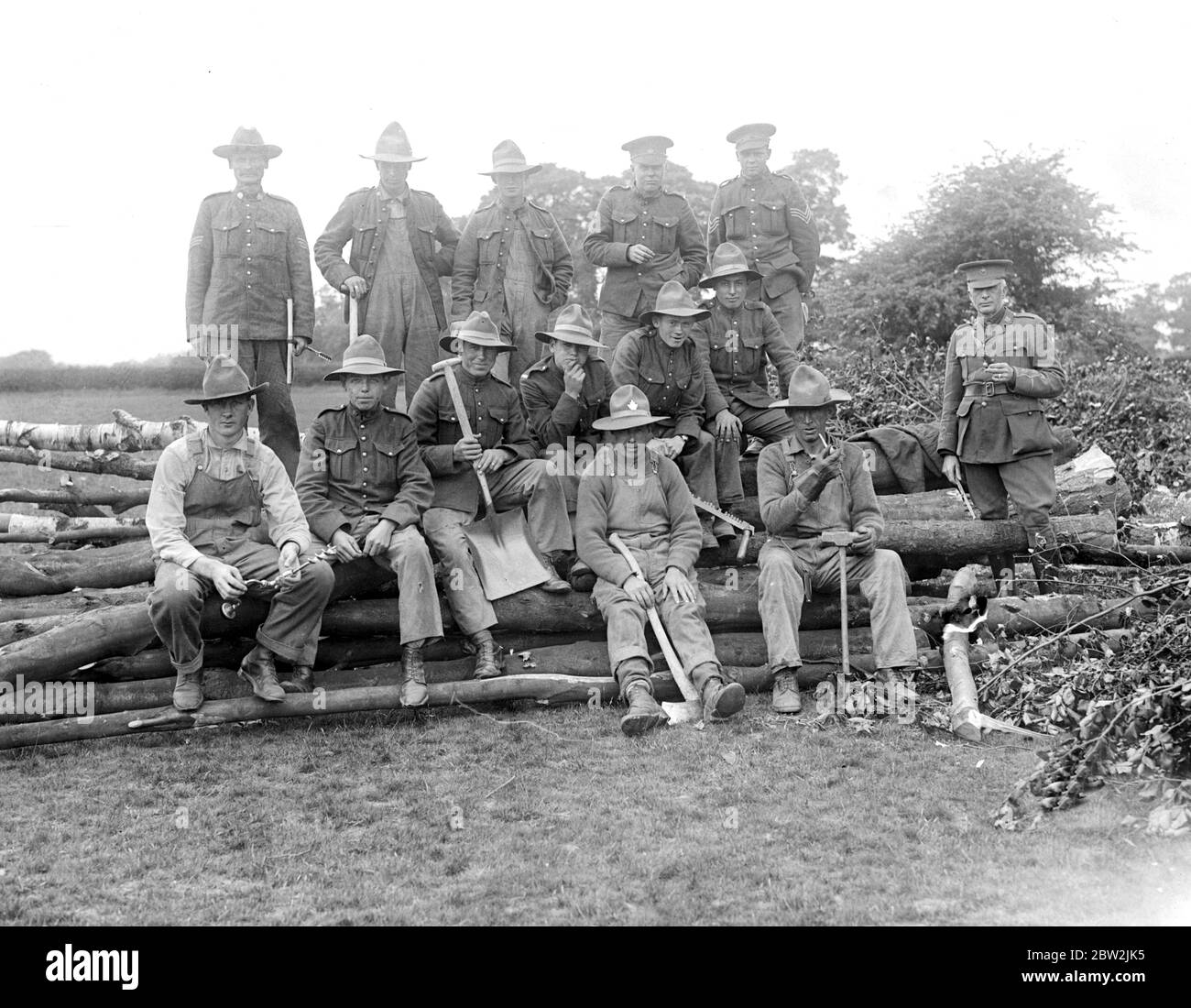 Kanadische Holzfäller auf Kenley Common. Juni 1917 Stockfoto