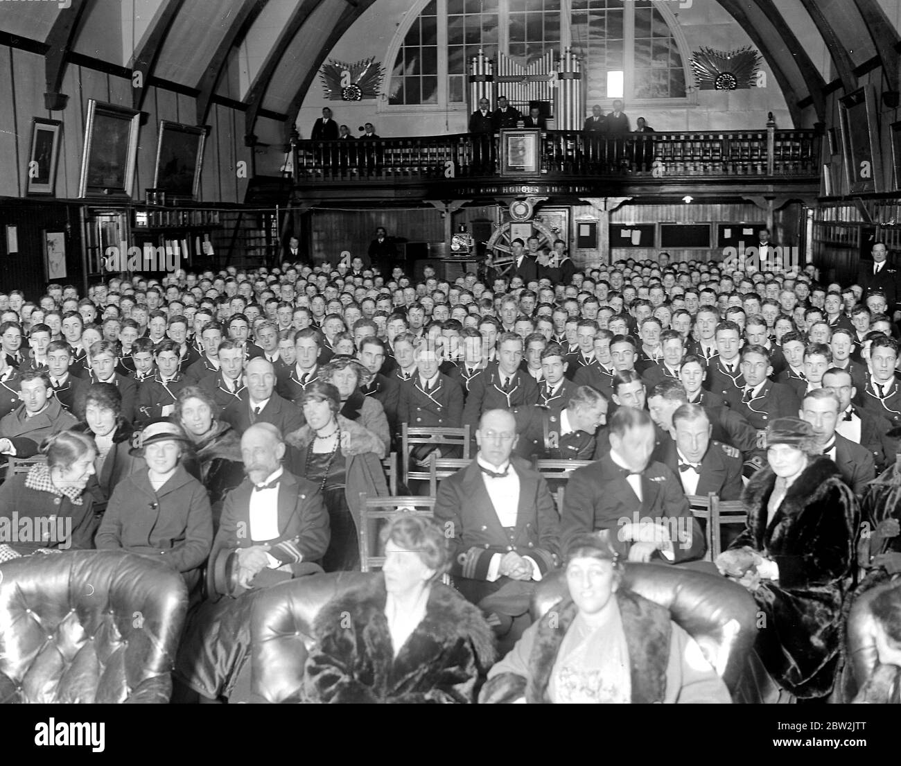 Captain Evans,D.S.O, etc. Vorträge zu Kadetten in Osborne auf wie wir die Meere gehalten 26. Februar 1920 Stockfoto